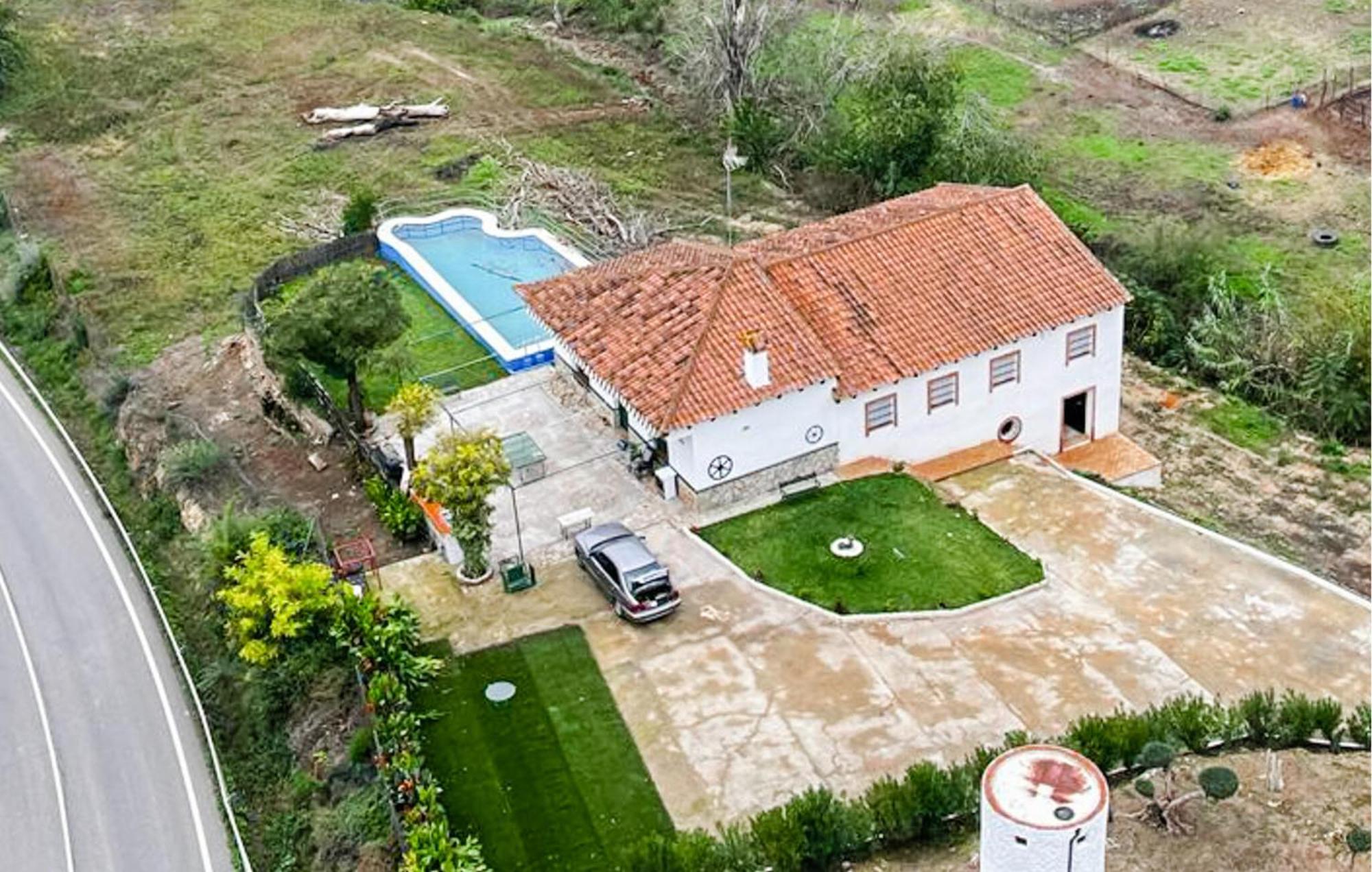 6 Bedroom Amazing Home In La Puebla De Los Infan La Puebla de los Infantes Esterno foto