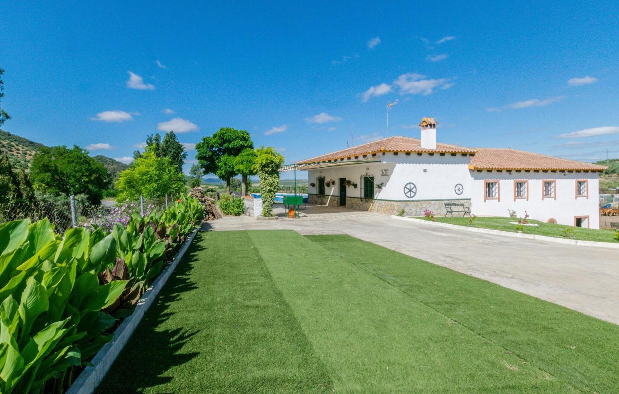6 Bedroom Amazing Home In La Puebla De Los Infan La Puebla de los Infantes Esterno foto